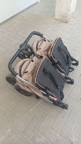 עגלת תאומים