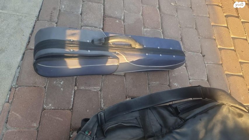 תיק לגיטרה או כינור