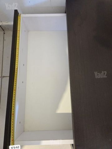 מראה עם מגירה