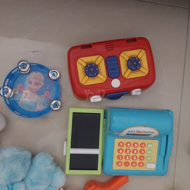 בובות וצעצועים