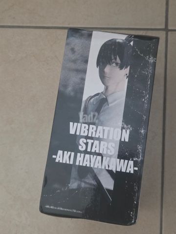 Aki  chainsaw man figure