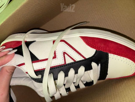 נעלי vans אדומות