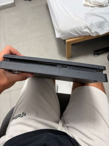סוני 4 Slim
