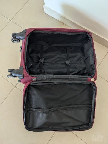 מזוודת טרולי