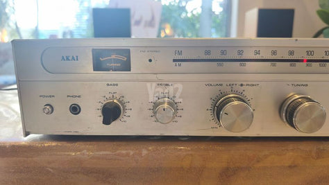רסיבר AKAI AA810