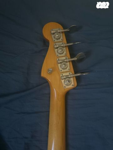 Fender fretless p bass cij
