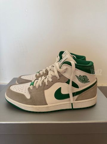 Air Jordan 1 Mid SE gray green