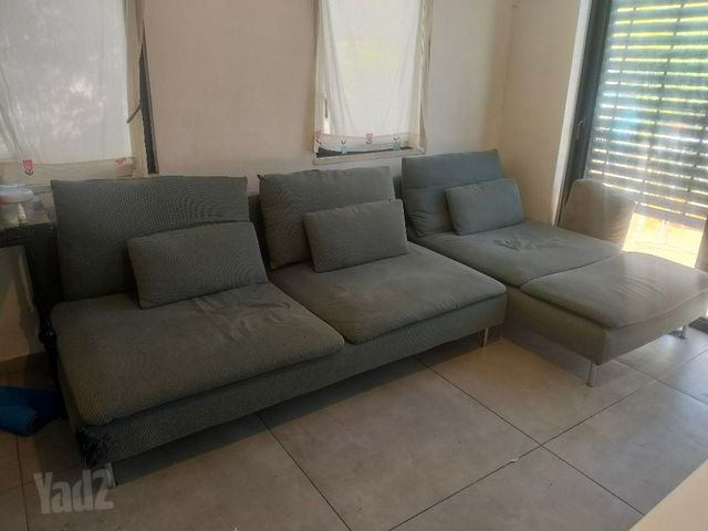 מיטות יחיד וספה