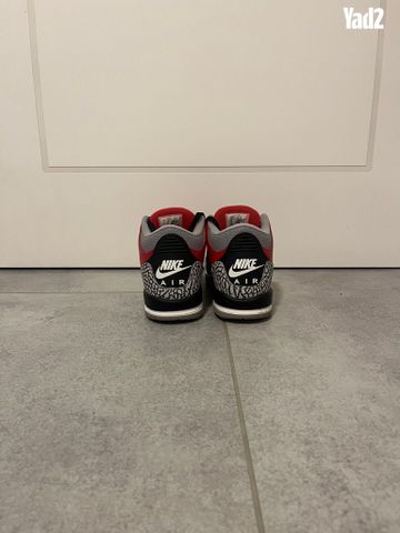 Jordan 3 Fire Red רטרו