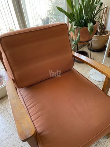 שתי כורסאות