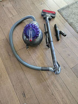 שואב אבק חוטי Dyson