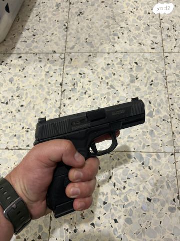 אקדח מוסברג (mossberg) mc2c
