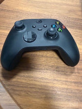 xbox series s + שלט + הטענה