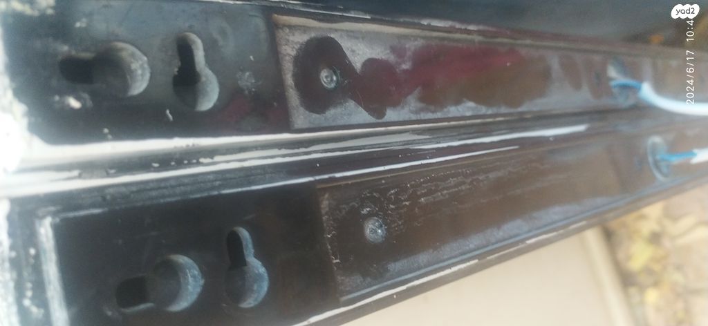2 גופי  תאורה