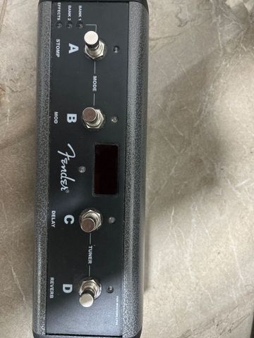 fender mustang LT50