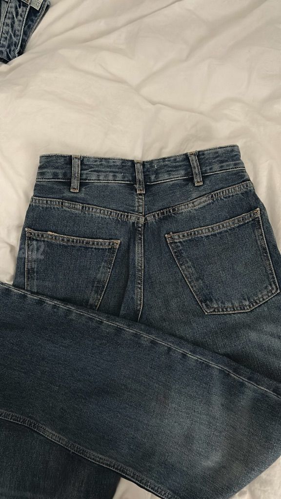 גינס של zara