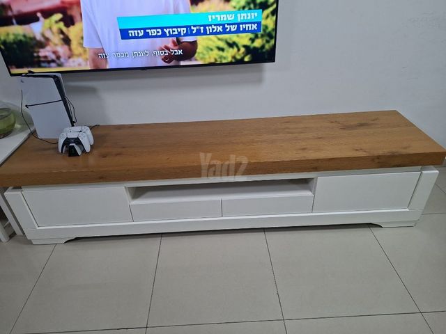 מזנון + שולחן