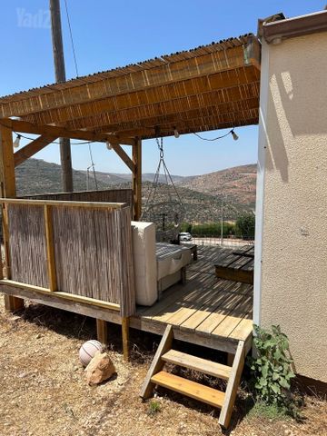 דק ופרגולה