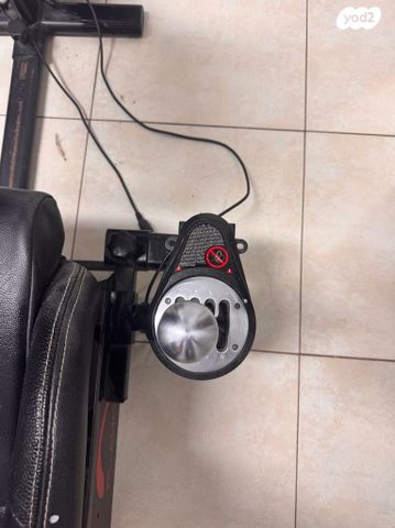 סימולטור נהיגהthrustmaster