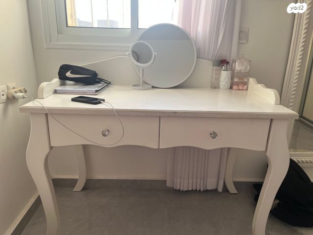 שידות וכוננית