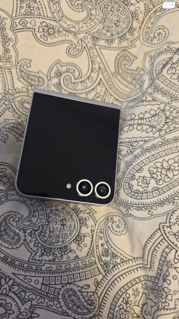 Galaxy z flip 6
