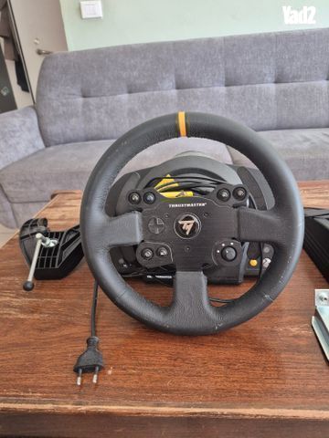 thrustmaster סימולטור נהיגה
