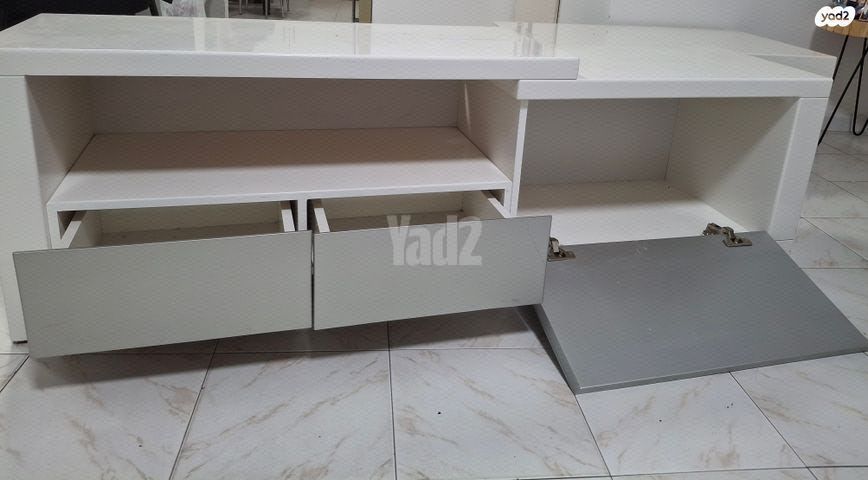 שולחן ומזנון