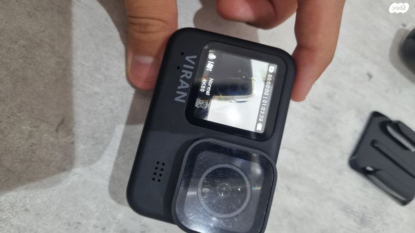 מצלמת אקסטרים עם ציוד והכל