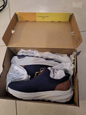 נעלי skechers