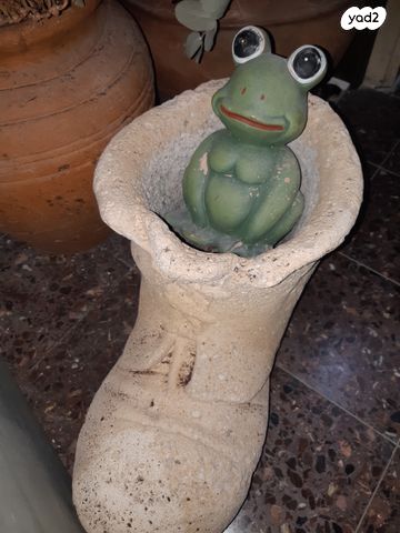 נעל ענקית לעציץ ועוד