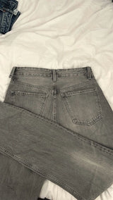 גינס אפור של zara