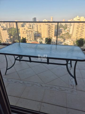 שולחן ו6 כיסאות
