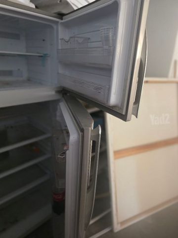 מקרר גדול