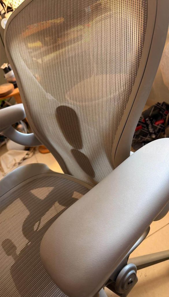 Herman Miller Aeron B