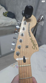 גיטרה squier affinity strat