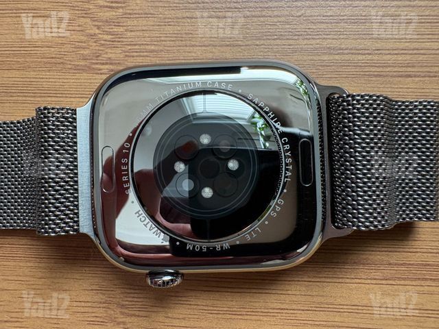 Apple Watch 10 Titanium 46mm