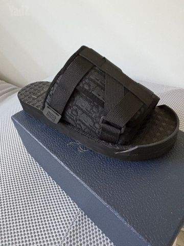 DIOR FLIP FLOP FOR MEN’s