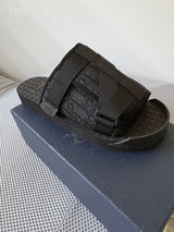 DIOR FLIP FLOP FOR MEN’s