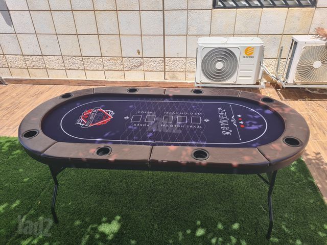 שולחן פוקר