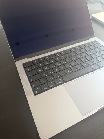 MacBook Pro 14-inch