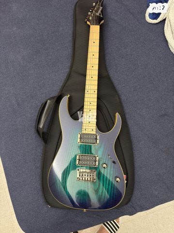 גיטרה IBANEZ