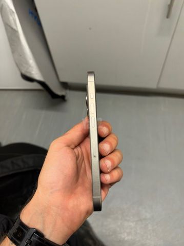 Iphone 15 pro 1Tb