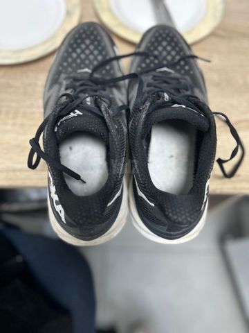 Hoka Clifton 9