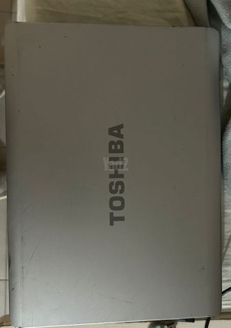 מחשב נייד TOSHIBA