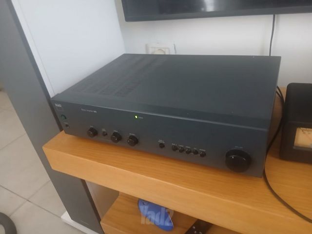 מגבר NAD 302