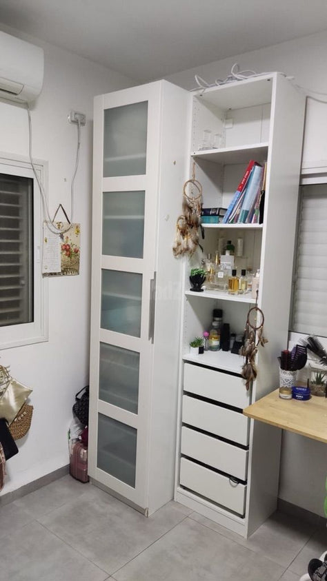 ארונות בגדים