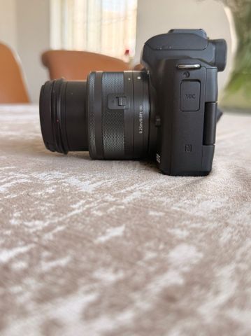 Canon M50 + עדשה