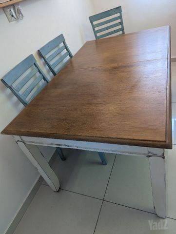 שולחן אוכל