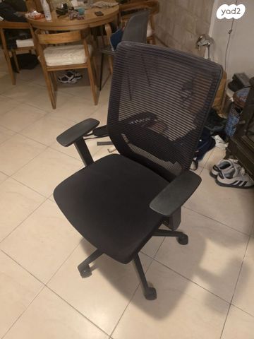 כיסא משרדי