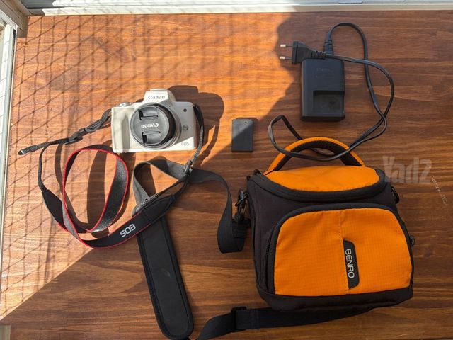 Canon EOS M50